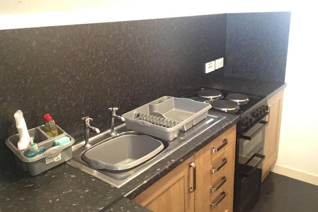 2 Bedroom Flat In Stornoway Town Centre Exterior foto